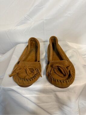 Minnetonka Suede Tassel Moccasins - Tan Brown